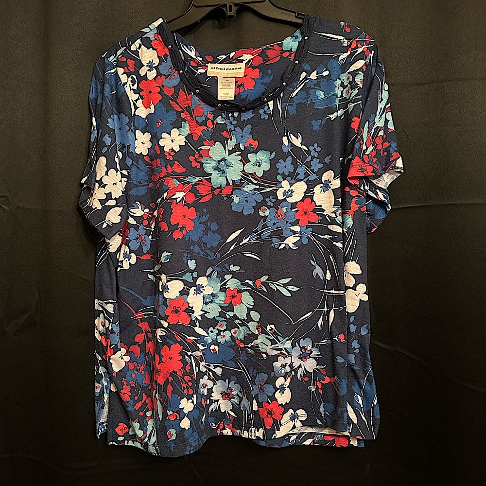 Women’s Alfred Dunner short sleeve blouse